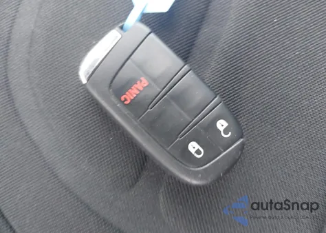 2021 Jeep Renegade Latitude 4X4 from USA, damaged, VIN ZACNJDBB2MPM72609